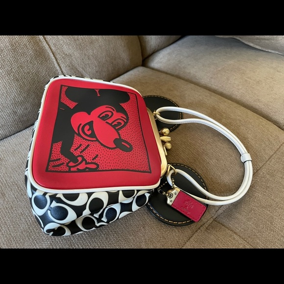 Disney X coach Mickey Mouse Ears BAG KISSLOCK limited Edition Rare Versatile - Picture 7 of 13